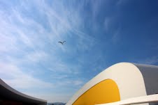 Oscar Niemeyer – Un secolo di curve eleganti